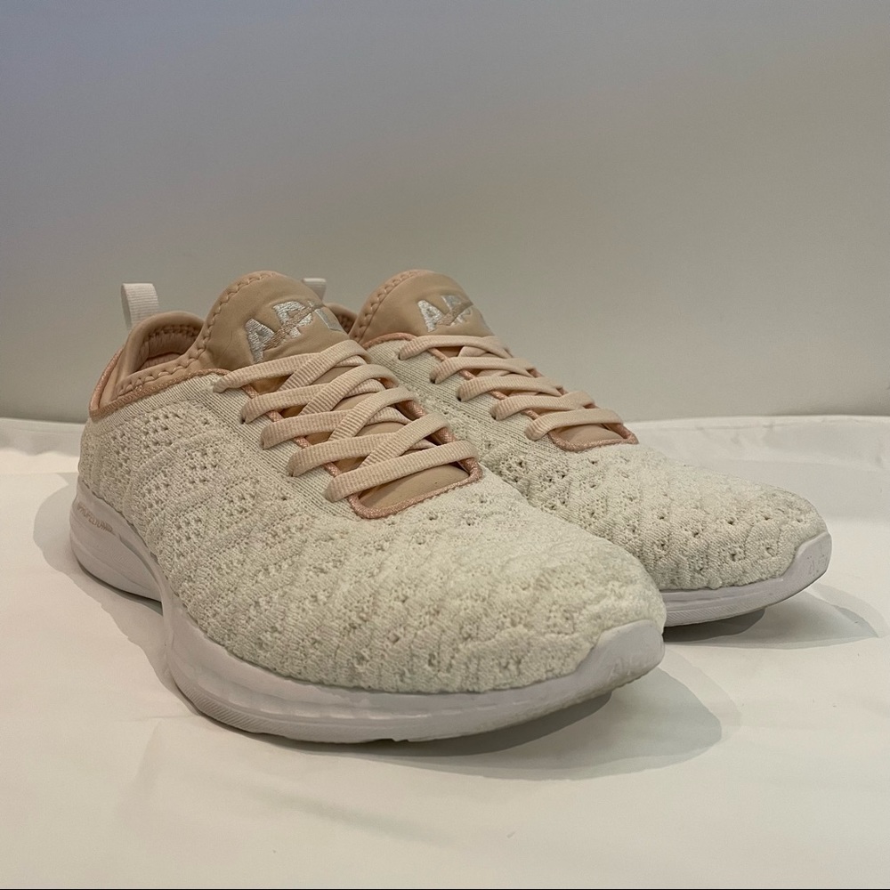 APL White Women's TechLoom Phantom (Size 7.5) - Picture 4 of 16